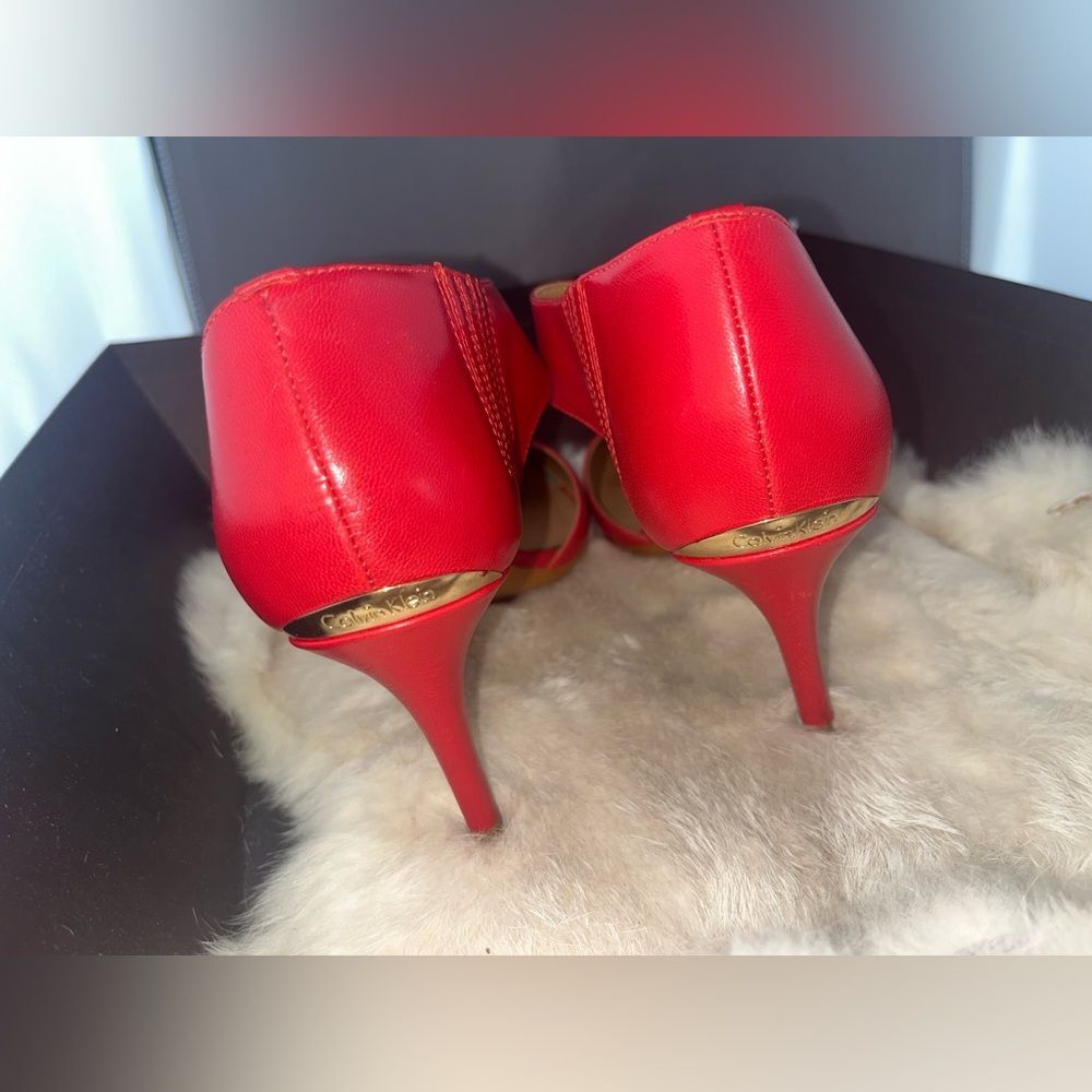 Calvin Klein Women Wrap Heel Red  Patent Leather Gella Slip On Pumps Sz 6.5 - Picture 3 of 6